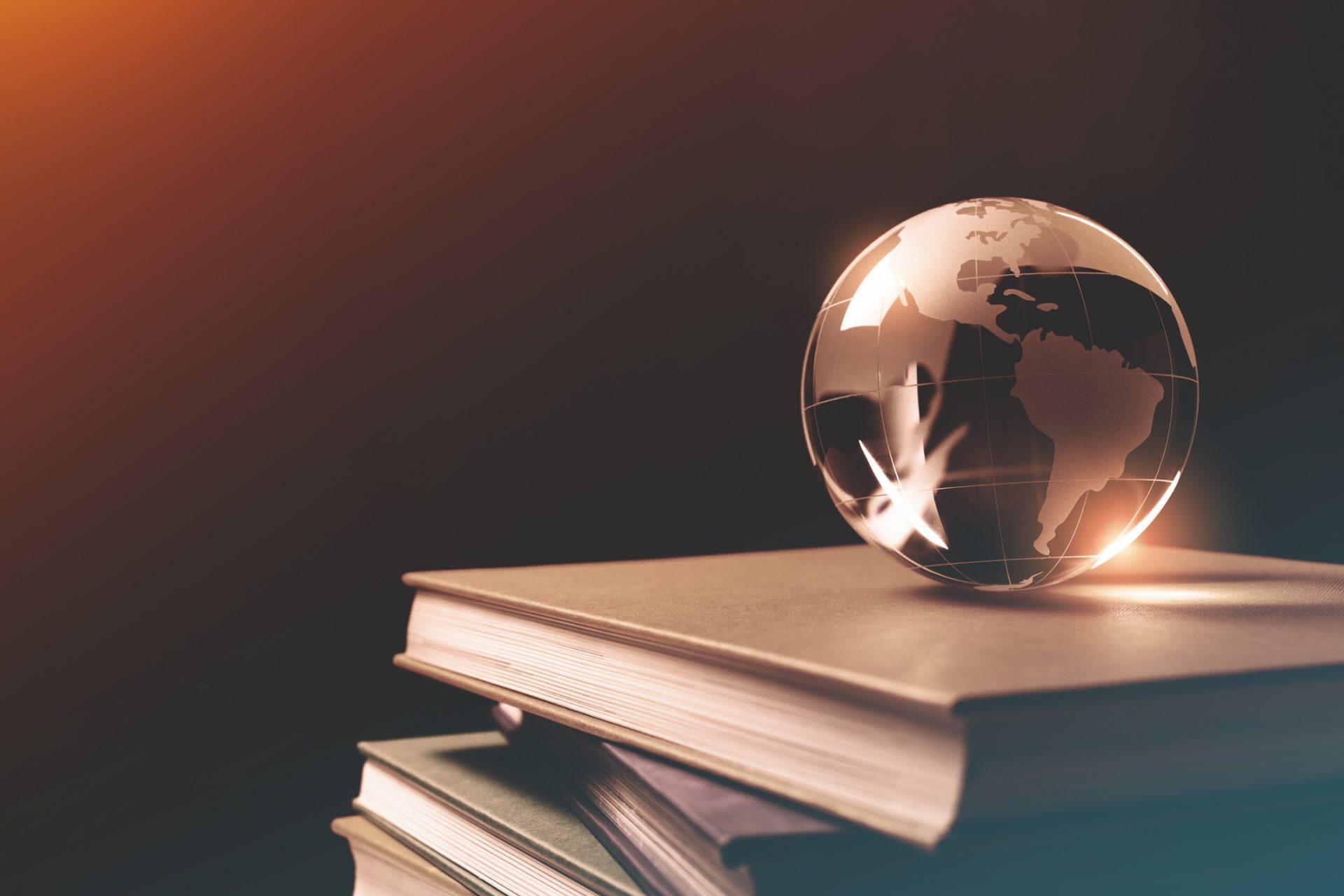 READ 051: Reading around the World - Expand